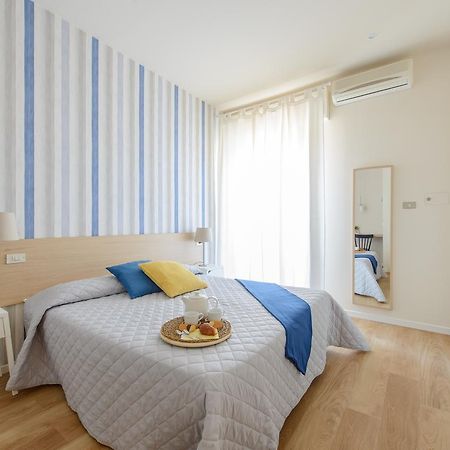Hotel Esplanade Rimini Bagian luar foto