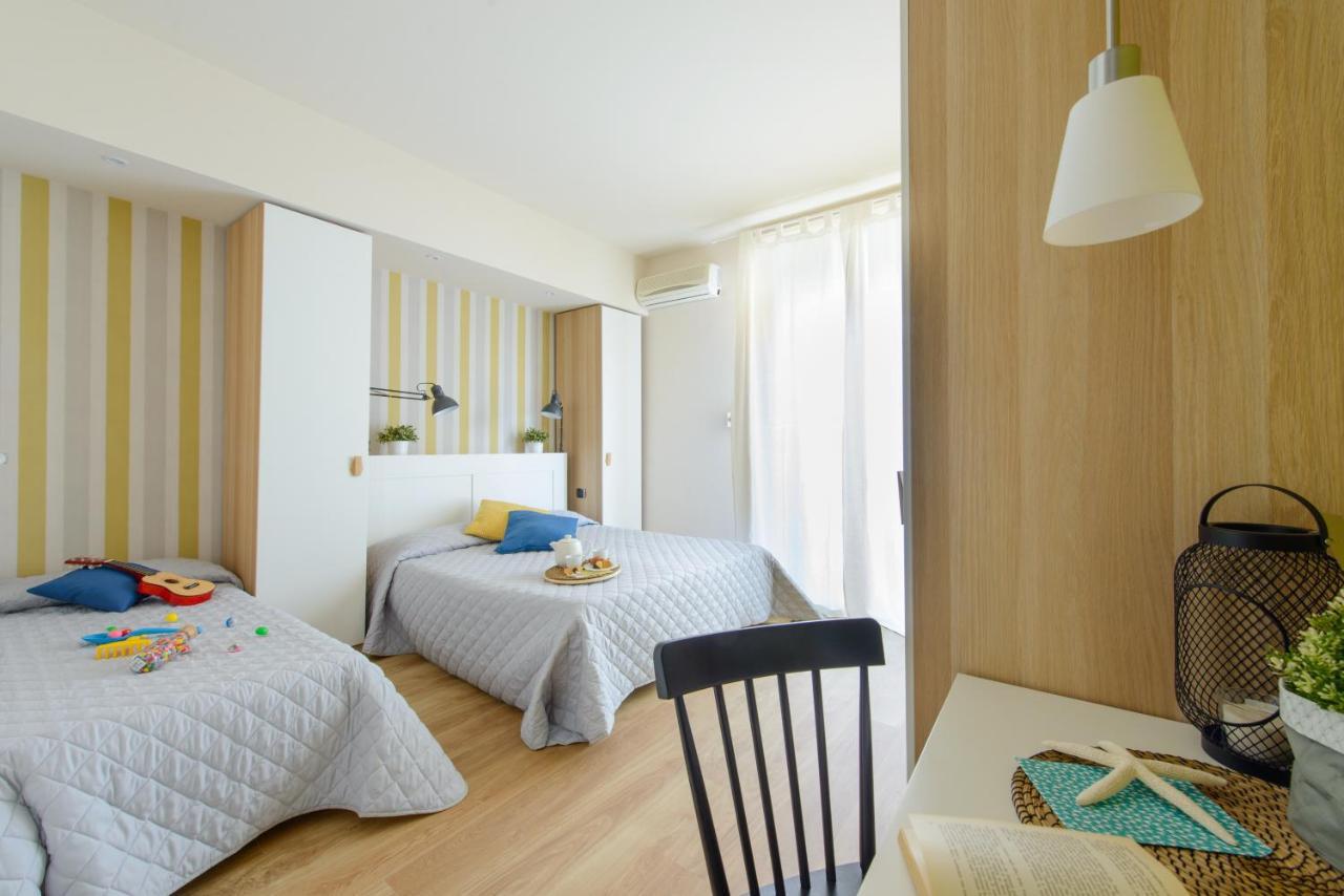 Hotel Esplanade Rimini Bagian luar foto